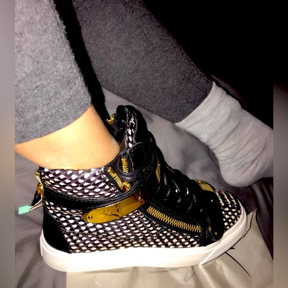 Giuseppe Zanotti Shoes - Giuseppe zanotti sneaked black with and gold size 6